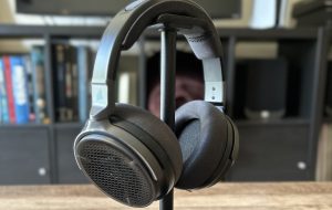 اکنون که به پایین ترین قیمت خود رسیده است ، نادیده گرفتن این هدست با پشتی Corsair دشوار است